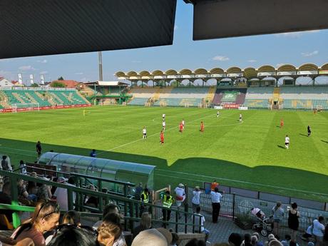 Śmieszne Historie o Piłce Nożnej w Polsce: Watching the Exciting Polish Ladies Season Climax, Górnik Łęczna v. Medyk Konin Śmieszne Historie o Piłce Nożnej w Polsce: Watching the Exciting Polish Ladies Season Climax, Górnik Łęczna v. Medyk Konin