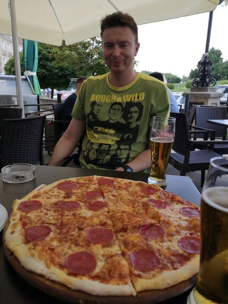 Śmieszne Historie o Piłce Nożnej w Polsce: Watching the Exciting Polish Ladies Season Climax, Górnik Łęczna v. Medyk Konin Pizza and Piwo for lunch in Lublin