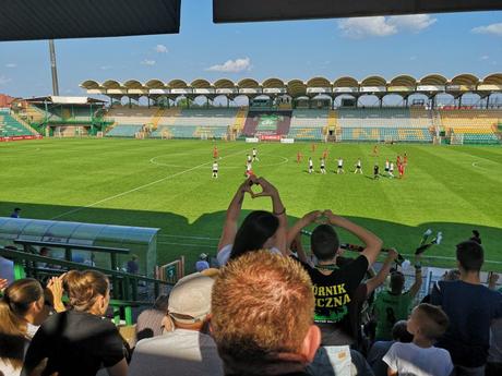 Śmieszne Historie o Piłce Nożnej w Polsce: Watching the Exciting Polish Ladies Season Climax, Górnik Łęczna v. Medyk Konin Śmieszne Historie o Piłce Nożnej w Polsce: Watching the Exciting Polish Ladies Season Climax, Górnik Łęczna v. Medyk Konin
