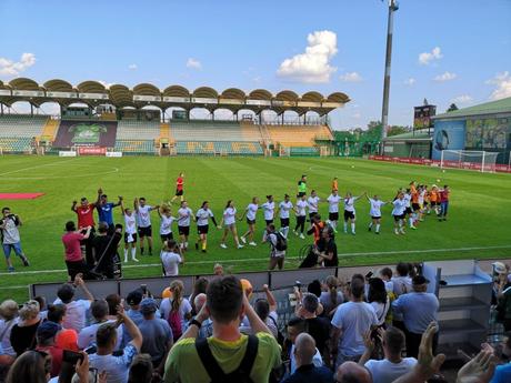 Śmieszne Historie o Piłce Nożnej w Polsce: Watching the Exciting Polish Ladies Season Climax, Górnik Łęczna v. Medyk Konin Śmieszne Historie o Piłce Nożnej w Polsce: Watching the Exciting Polish Ladies Season Climax, Górnik Łęczna v. Medyk Konin