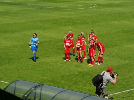Śmieszne Historie o Piłce Nożnej w Polsce: Watching the Exciting Polish Ladies Season Climax, Górnik Łęczna v. Medyk Konin Śmieszne Historie o Piłce Nożnej w Polsce: Watching the Exciting Polish Ladies Season Climax, Górnik Łęczna v. Medyk Konin