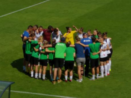 Śmieszne Historie o Piłce Nożnej w Polsce: Watching the Exciting Polish Ladies Season Climax, Górnik Łęczna v. Medyk Konin Śmieszne Historie o Piłce Nożnej w Polsce: Watching the Exciting Polish Ladies Season Climax, Górnik Łęczna v. Medyk Konin