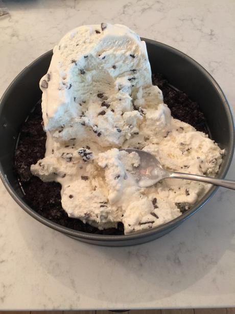 Recipe of the Week: The 3-Ingredient Ice Cream Cake