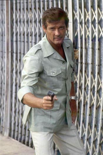 Bond’s Green Safari Jacket in The Man with the Golden Gun Bond’s Green Safari Jacket in The Man with the Golden Gun