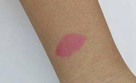 Oriflame Lipstick Review: The One Color Stylist Ultimate Lipstick