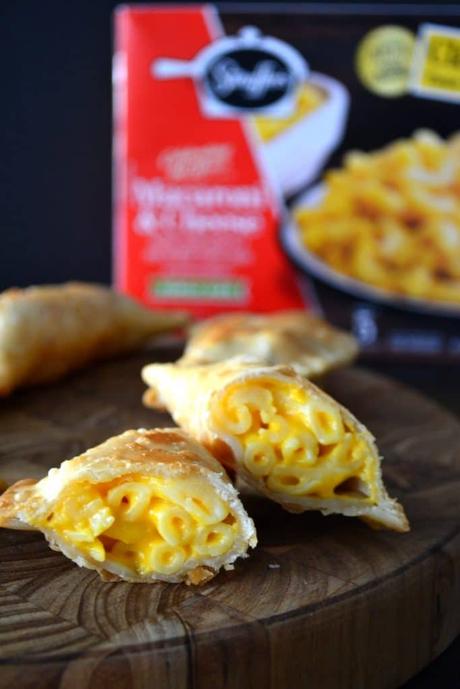 Easy Mac and Cheese Empanadas