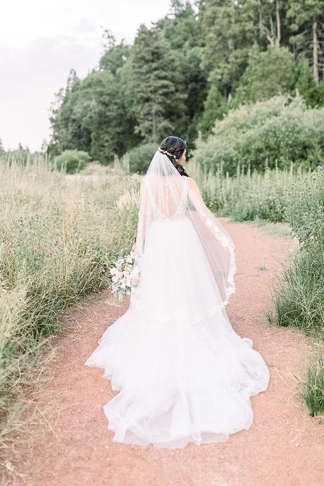 Beautiful elopement styled shoot in nature beautiful-elopement-styled-shoot-nature_29