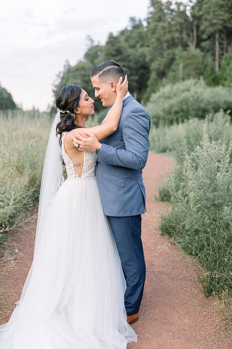 Beautiful elopement styled shoot in nature beautiful-elopement-styled-shoot-nature_03