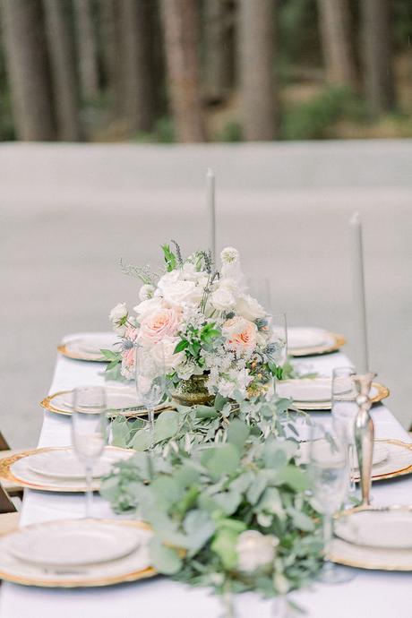 Beautiful elopement styled shoot in nature beautiful-elopement-styled-shoot-nature_25