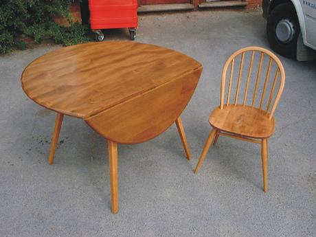 A Note on the Smart Tricks To Restore a Mid- Century Furniture