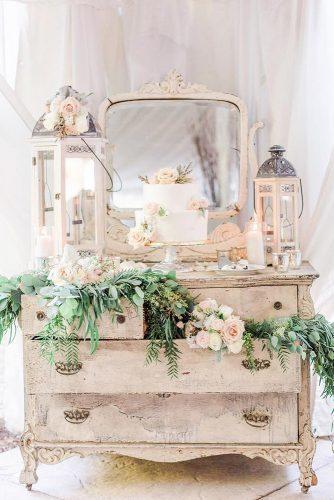 rustic wedding ideas vintage dessert table valoriedarling via instagram
