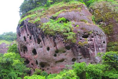 Travel Guide: Wuyishan