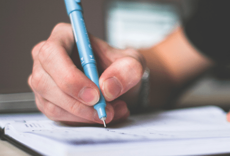 What Is an Essay Writer?