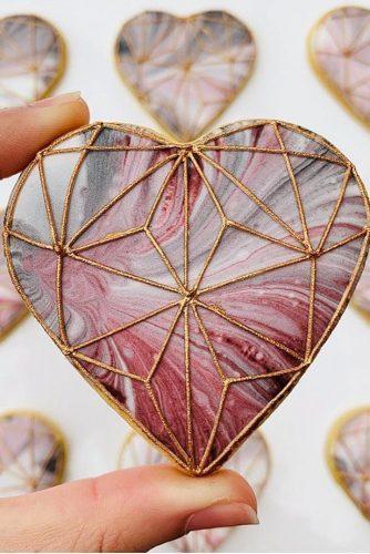 wedding ideas cake cookies with marble pattern and gold geometry cupcakeproject