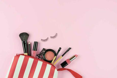 7 Makeup Essentials You Can’t Do Without This summer makeup essential for summer