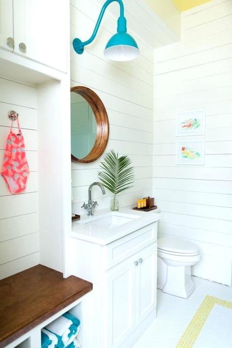 Making the most of a smaller bathroom