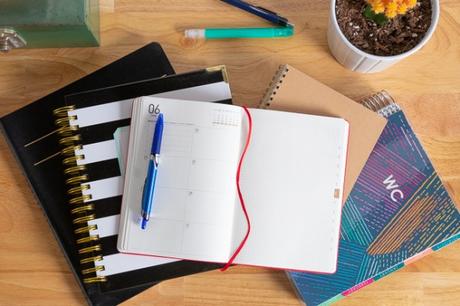 9 Quintessential Office Supplies For Better Productivity At Work!