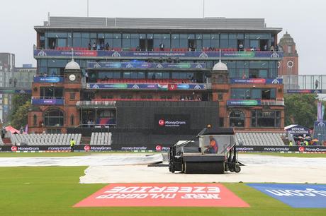 rain halts play at Old Trafford ~ so what happens next !!