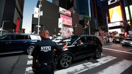 City of no lights? Blackout leaves Broadway, Times Square in the dark