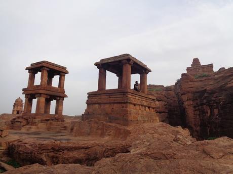 174) Badami, Aihole, Pattadakal & Hampi – Heritage Tour: (Jul-1 to Jul-6 2019)