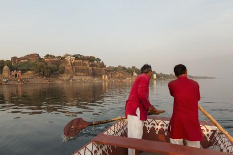 Evening boat trip at the river Narmada