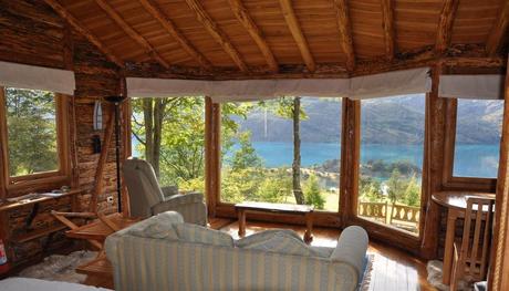 Living room of the Malinn Colorado Eco Lodge - Puerto Gadal, Chile