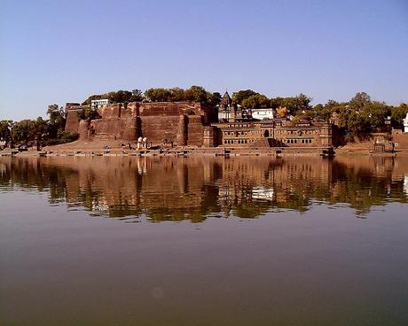 View of Ahilya Fort from Narmada river