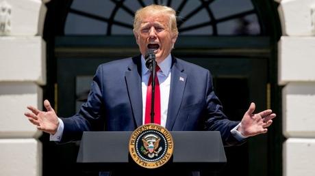 Trump renews racist criticism, says many agree with him