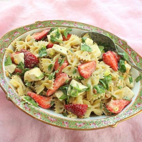 Persian Blueberry Anar Salad with Cucumber #BlueberryWeek Persian Blueberry Anar Salad with Cucumber #BlueberryWeek