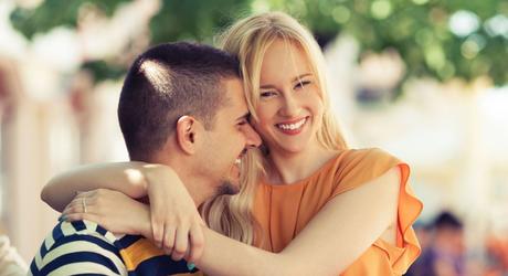 10 things that women do when they are in love