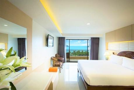 10 Best Phuket Accommodation on the Beach (Beachfront Hotels & Resorts)