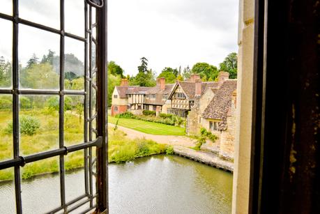 anne boleyn bedroom, Hever Castle Day Out With kids, Hever Castle, Hever castle family day out, 