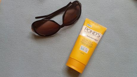 POND'S Sun Protect Non-Oily Sunscreen SPF 30