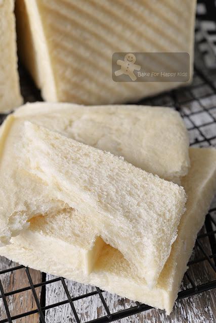 super soft white crusted sandwich bread