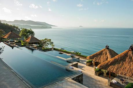 Top 10 Bali Resorts on Beaches to Accommodate during Your Honeymoon