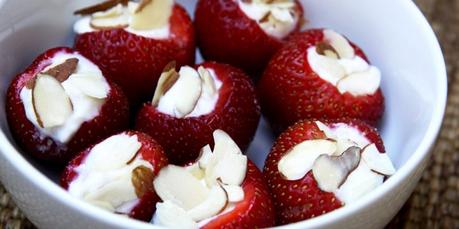 Low-Calorie Creamy Strawberry Poppers