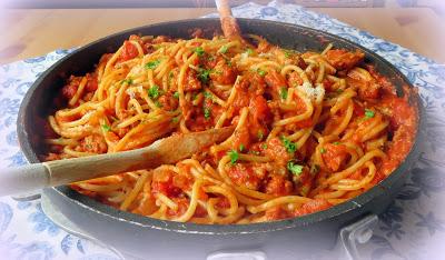 Spaghetti with Quick Bolognese Sauce