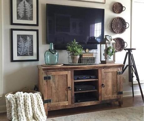 Rugged Barn Wood Living Room Decor Ideas