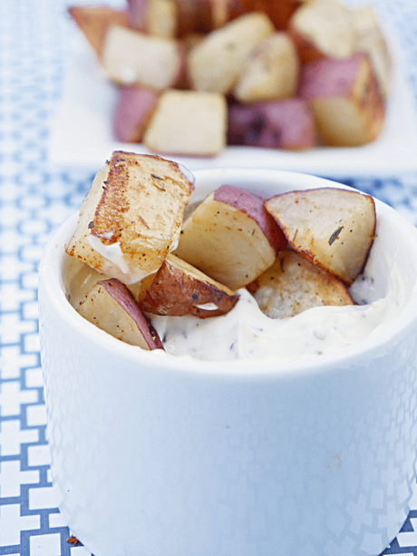 POTATO BITES WITH CREAMY MUSTARD HERB DIP