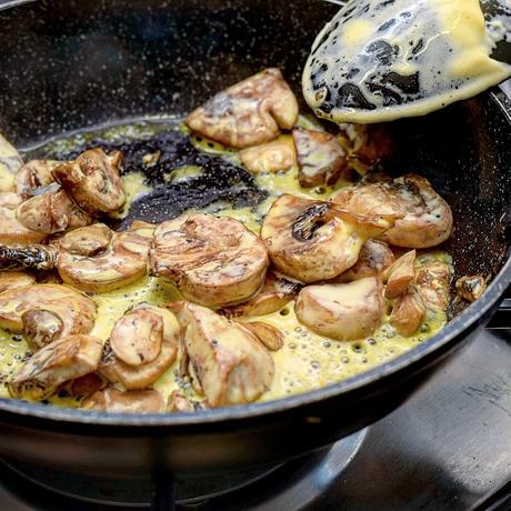 Recipe|| Garlic, Black Pepper Mushroom & Pea Gnocchi