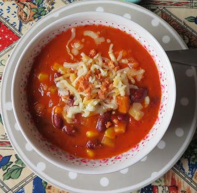 Hearty Tomato & Bean Soup