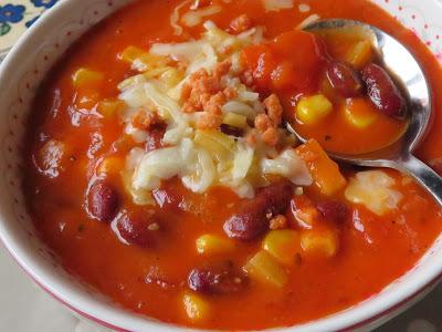 Hearty Tomato & Bean Soup