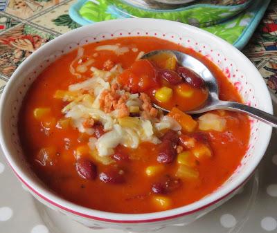 Hearty Tomato & Bean Soup