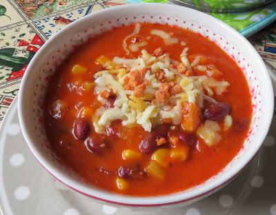 Hearty Tomato & Bean Soup