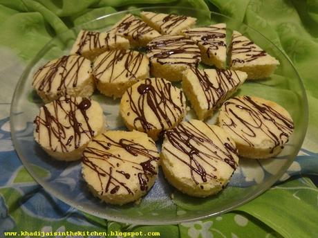 PETITES BOUCHÉES À LA LIME / LIME CAKE BITES / BOCADITOS DE PASTEL DE LIMA / حلويات صغيرة بمذاق الليمون الاخضر