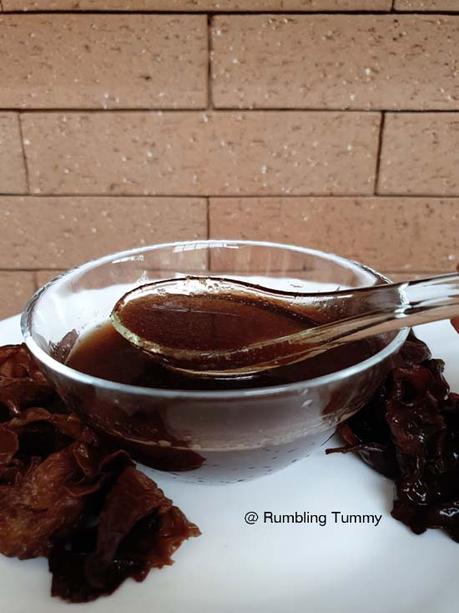 Black Fungus with brown sugar Dessert 黑糖黑木耳露