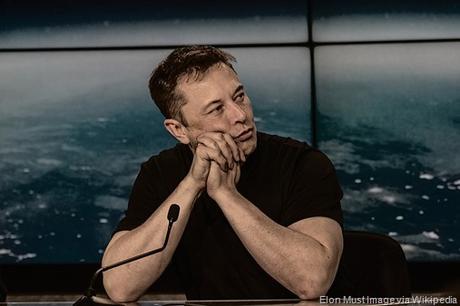 Elon_Musk_at_a_Press_Conference