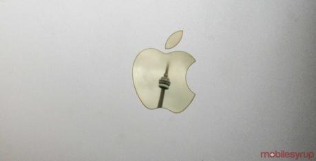 Apple turns Siri grading off by default, only lets employees hear recordings