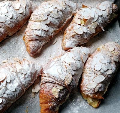 Easy Almond Croissants