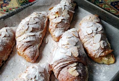 Easy Almond Croissants